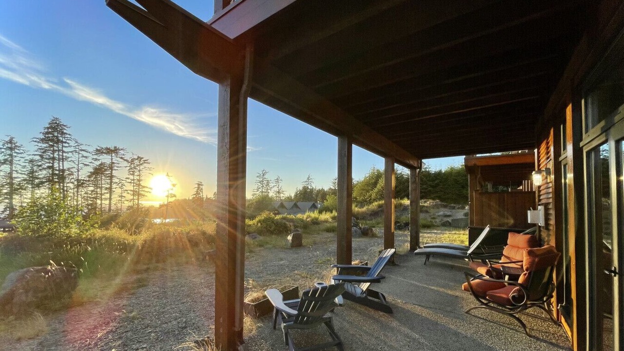 Photo of Patio Balcony in Ucluelet