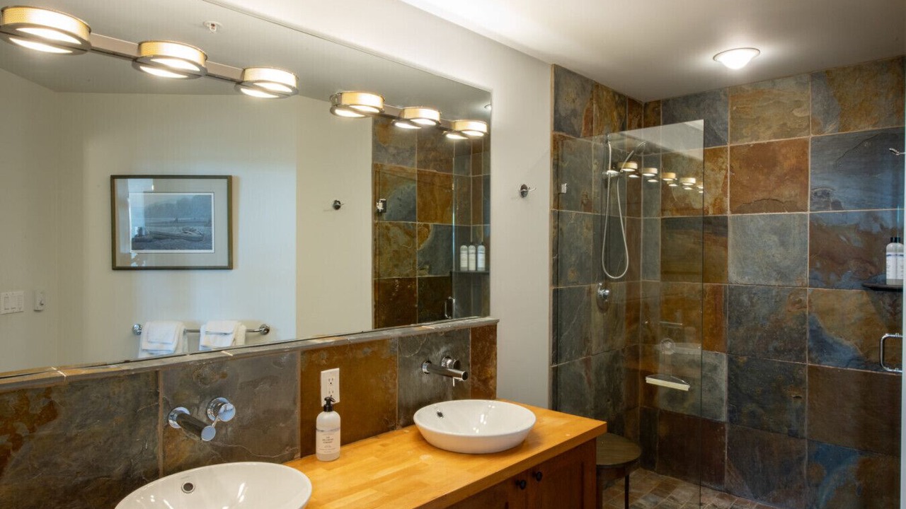 Photo of Bathroom in Ucluelet