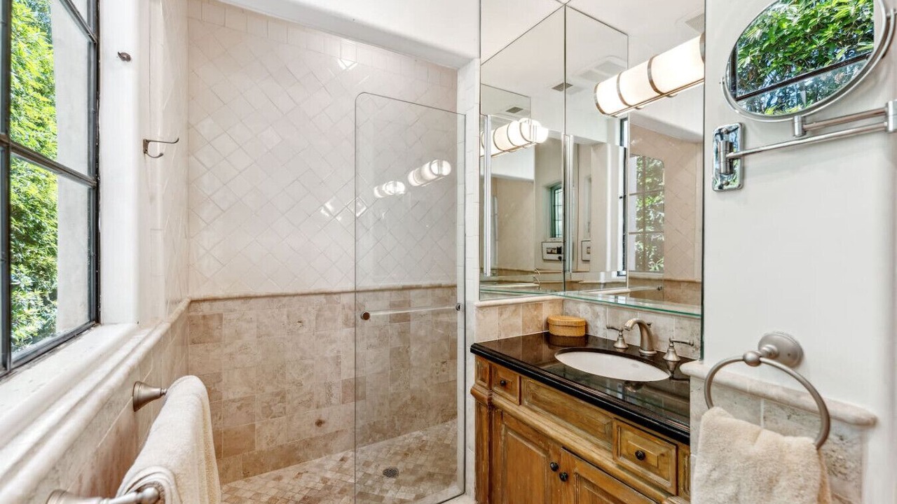 Photo of Bathroom in Toro Canyon