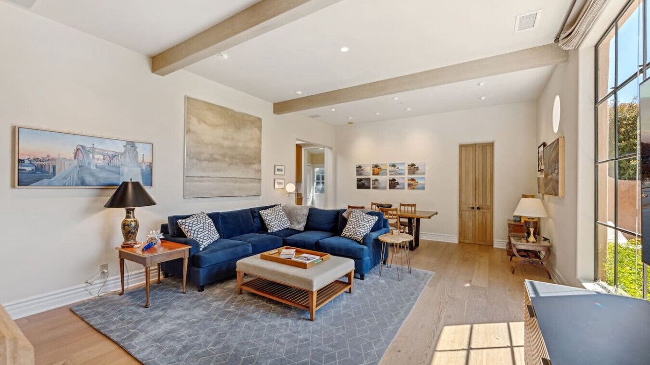 Photo of Livingroom in Toro Canyon