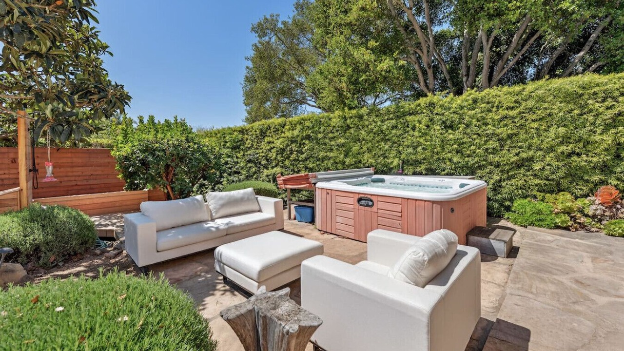 Photo of Patio Balcony in Toro Canyon