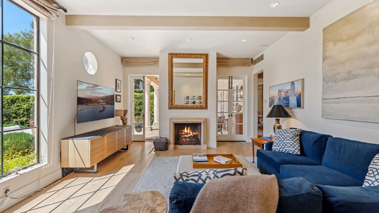Photo of Livingroom in Toro Canyon