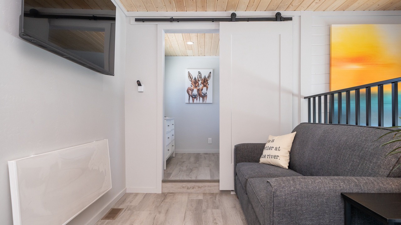 Photo of Livingroom in Parker Strip