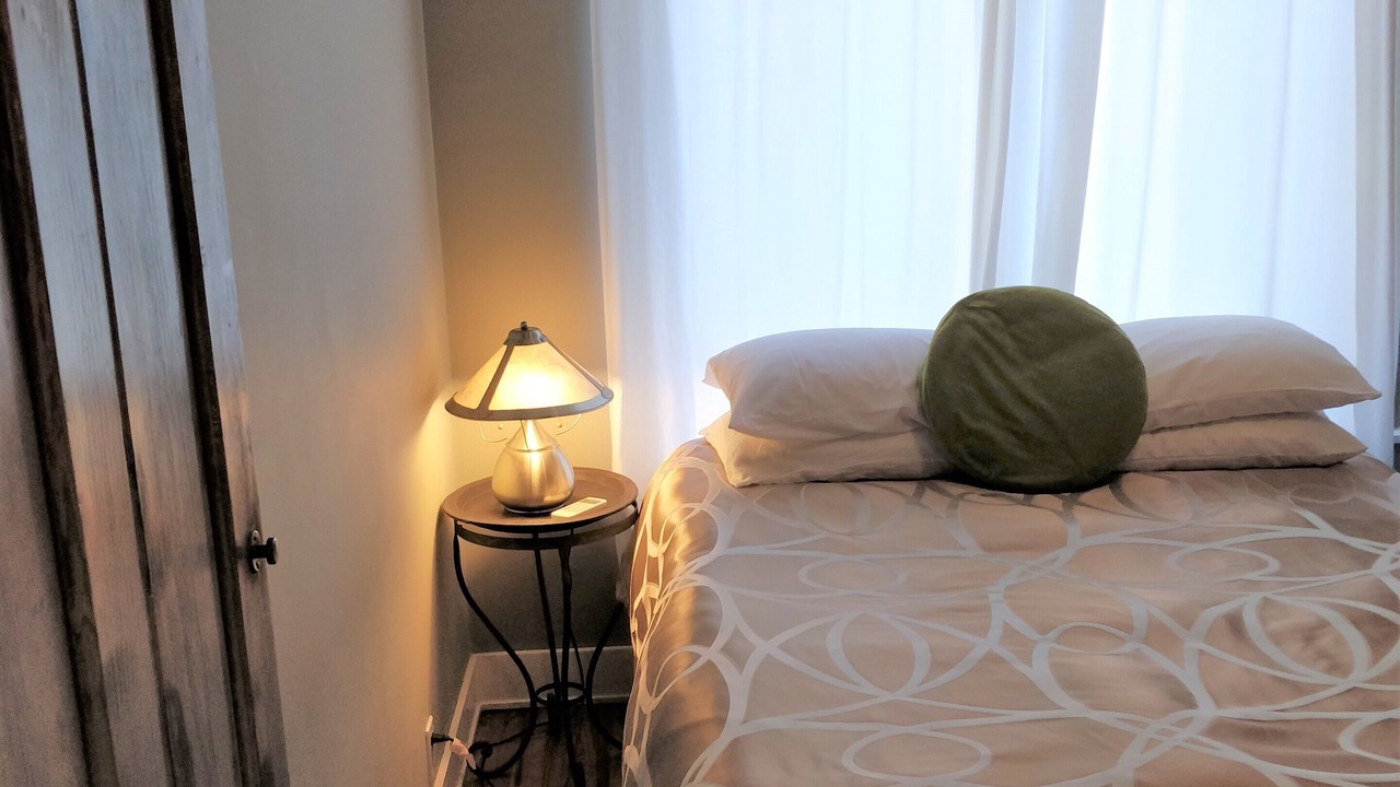 Photo of Bedroom in Pacific - Edison