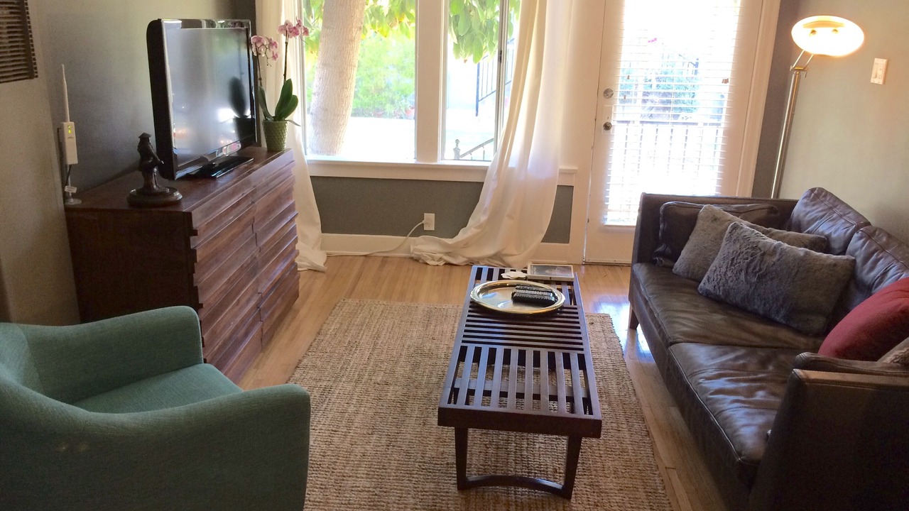 Photo of Livingroom in Pacific - Edison