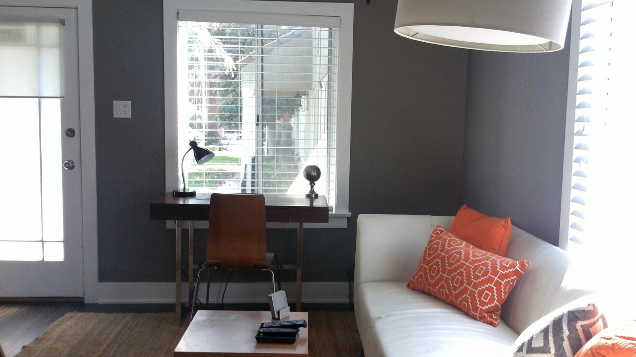 Photo of Livingroom in Pacific - Edison