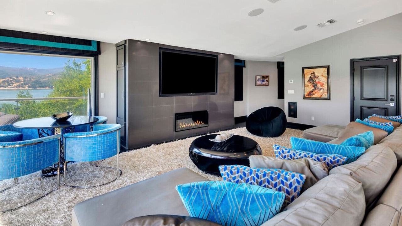 Photo of Livingroom in Oak Shores