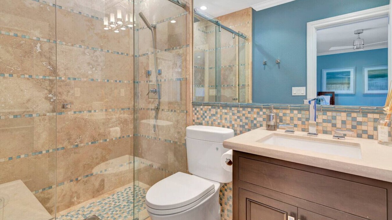 Photo of Bathroom in Oak Shores