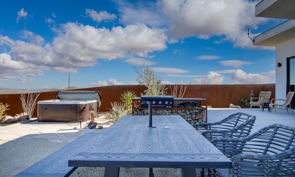 Photo of Outdoor in Landers