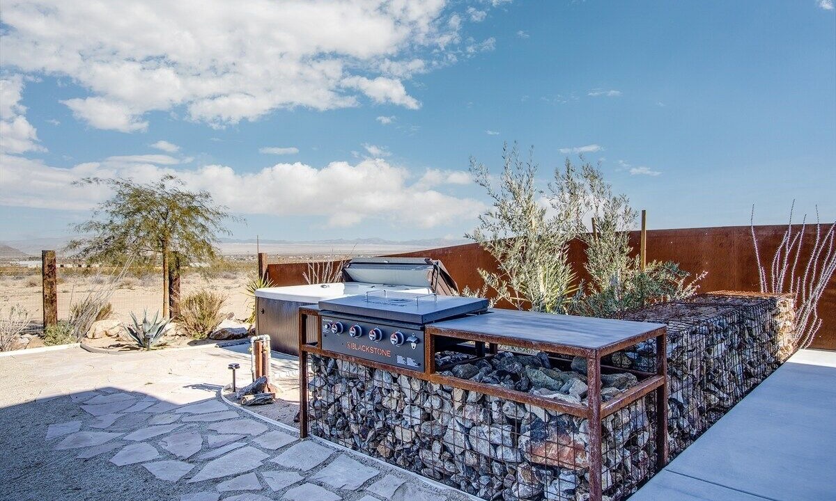 Photo of Patio Balcony in Landers