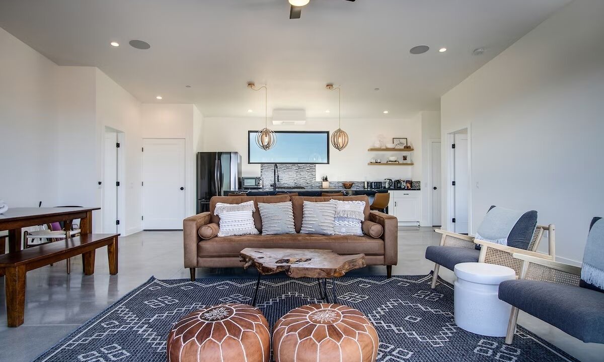 Photo of Livingroom in Landers
