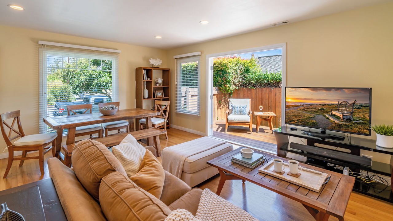 Photo of Livingroom in East Mesa