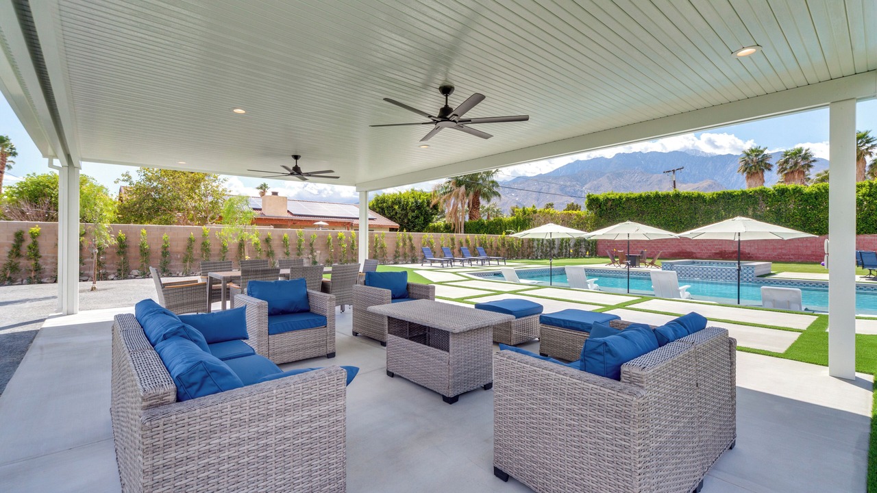 Photo of Outdoor in Racquet Club South