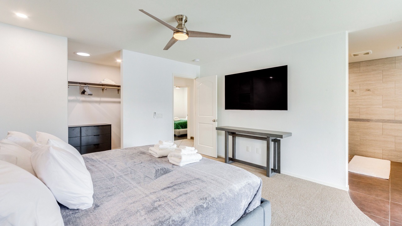 Photo of Bedroom in Racquet Club South