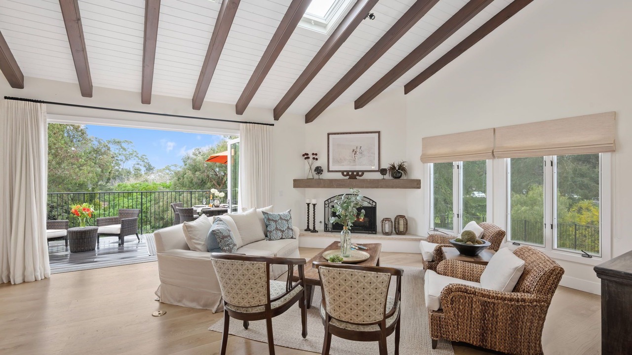 Photo of Bedroom in Alta Mesa