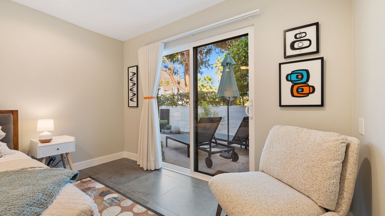 Photo of Bedroom in Canyon Corridor