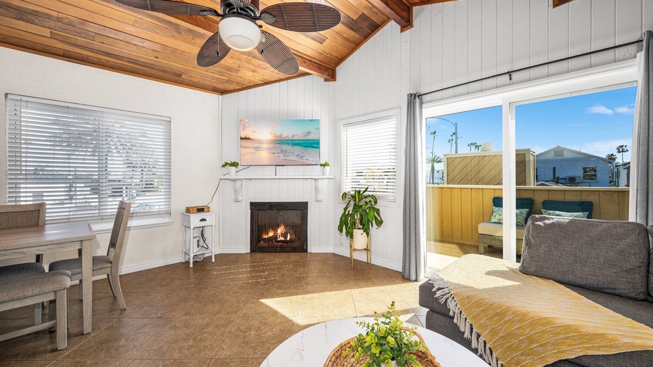 Photo of Livingroom in West Newport