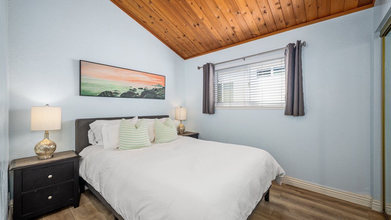 Photo of Bedroom in West Newport