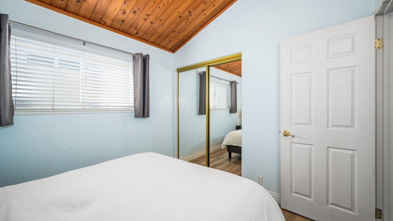 Photo of Bedroom in West Newport
