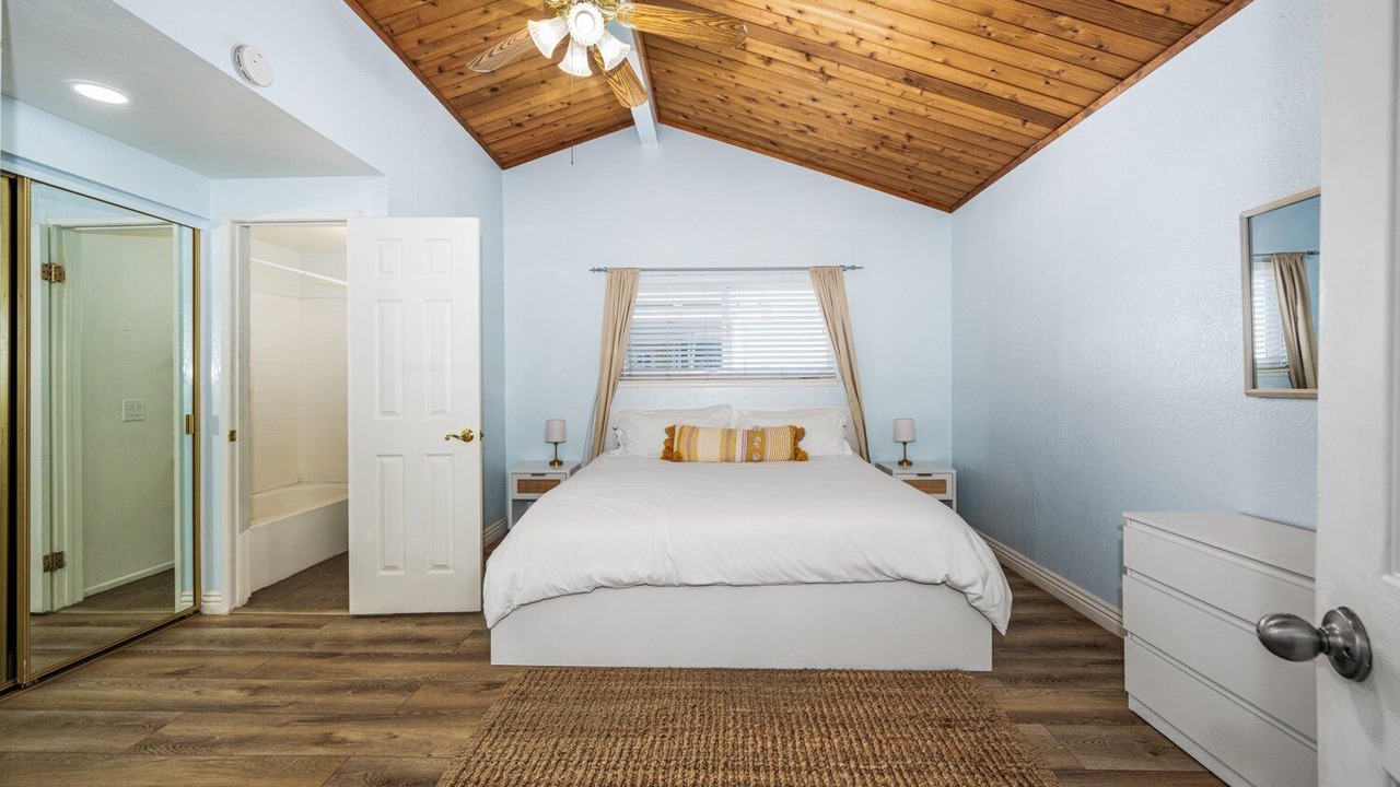 Photo of Bedroom in West Newport