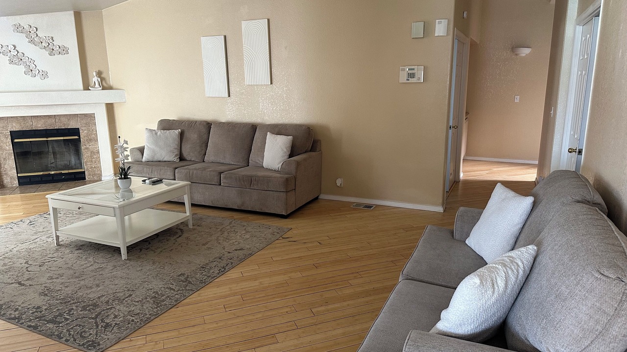 Photo of Livingroom in Sunrise Manor