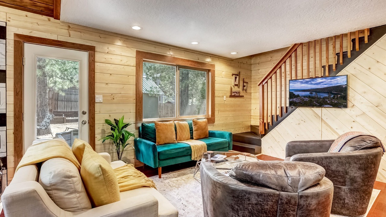 Photo of Livingroom in Christmas Valley