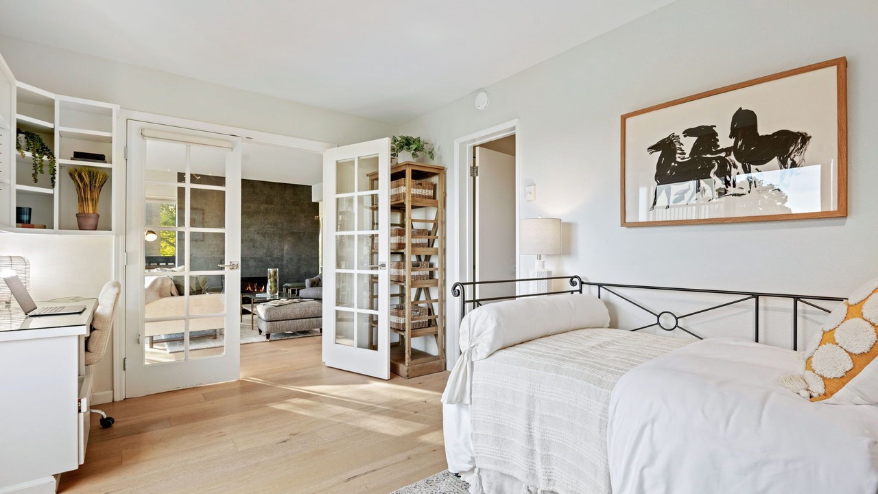 Photo of Bedroom in Toro Canyon