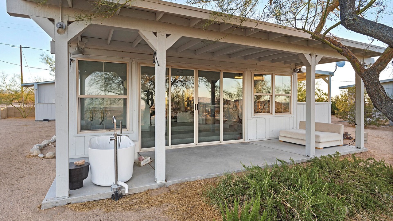 Photo of Patio Balcony in Landers