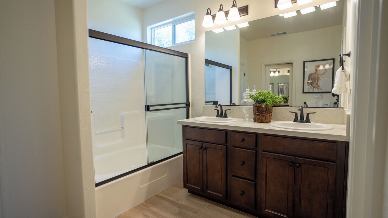 Photo of Bathroom in Hanford