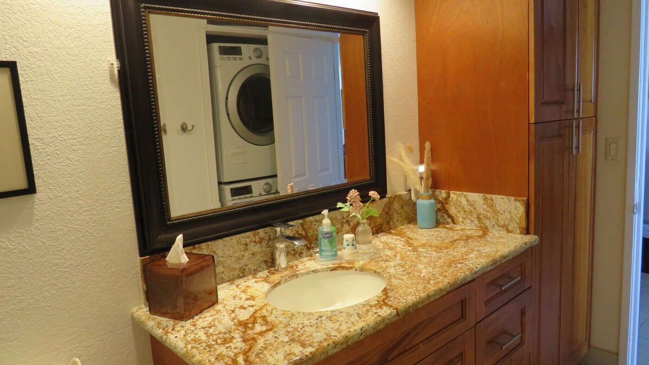 Photo of Bathroom in Mokuleia