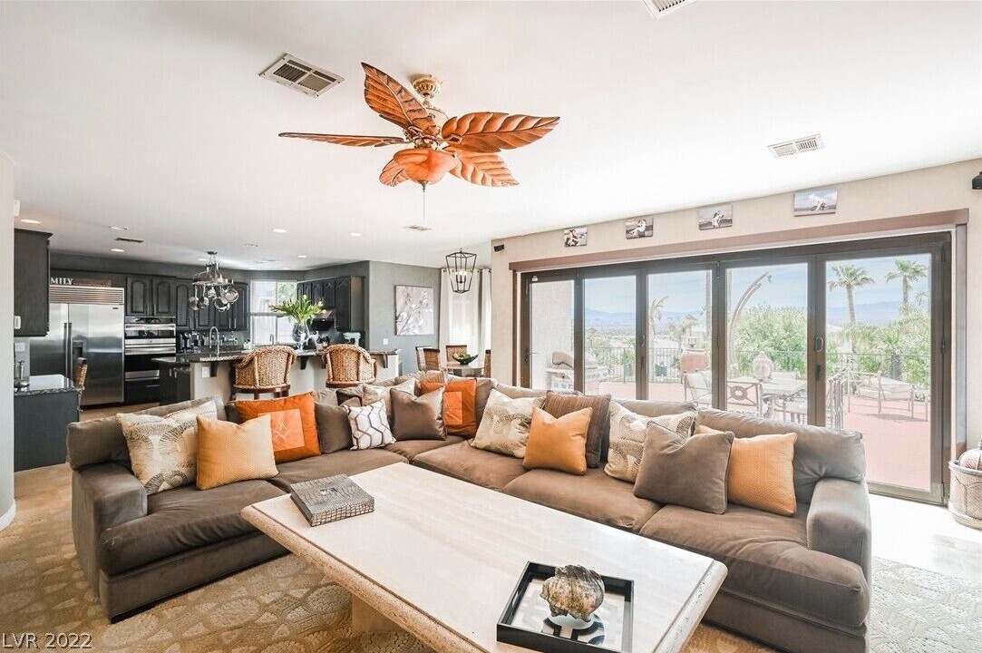 Photo of Livingroom in Sunrise Manor