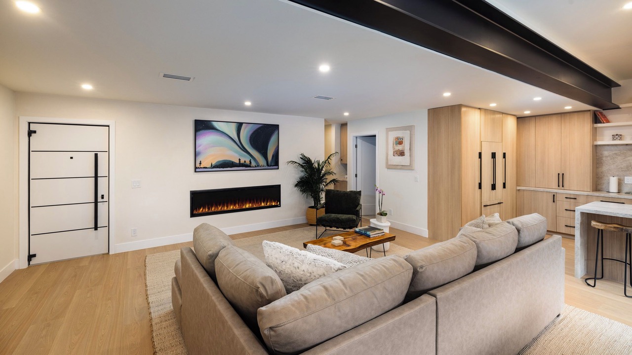 Photo of Livingroom in East Mesa