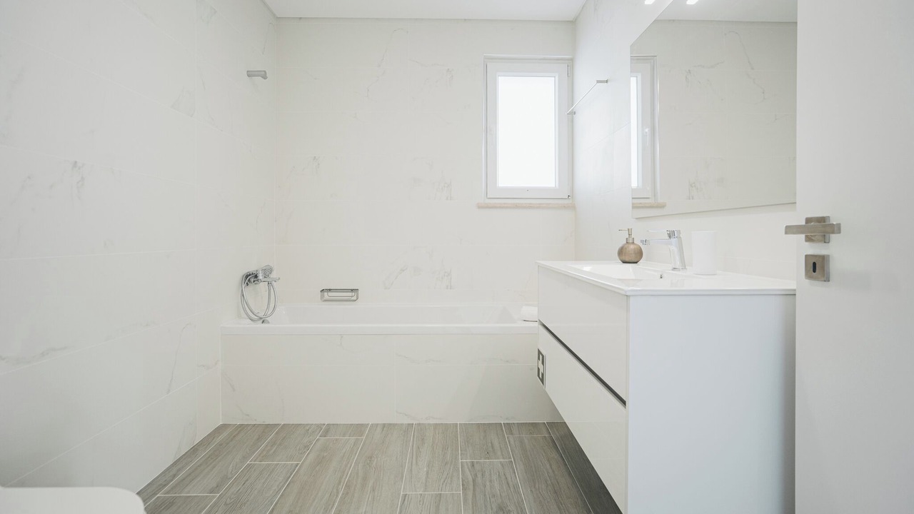 Photo of Bathroom in Atalaia