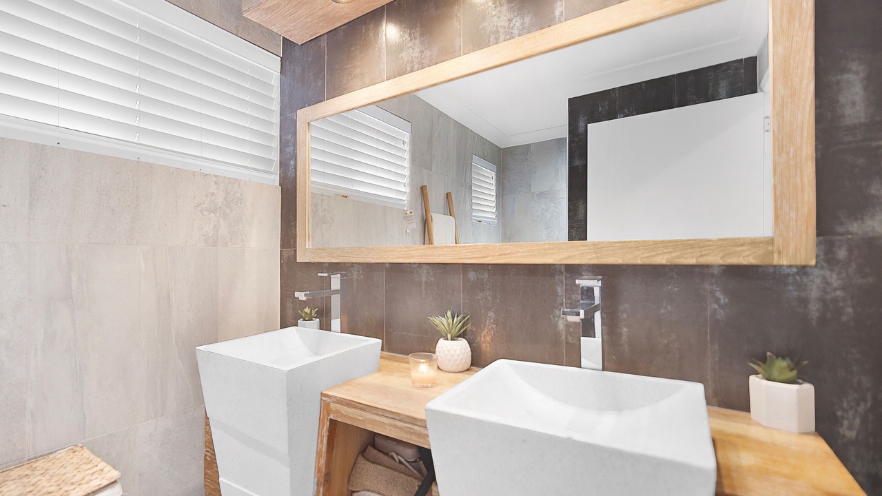 Photo of Bathroom in Mermaid Waters
