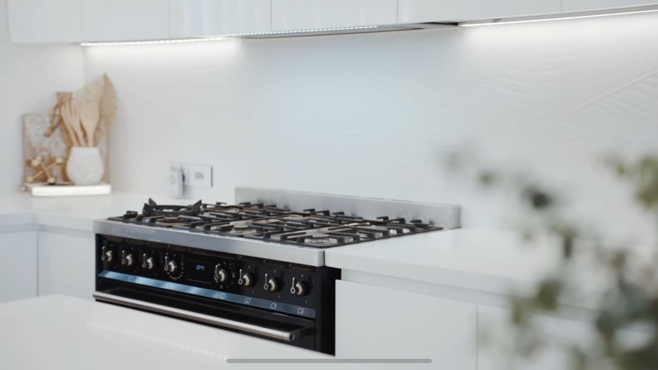 Photo of Kitchen in Mermaid Waters