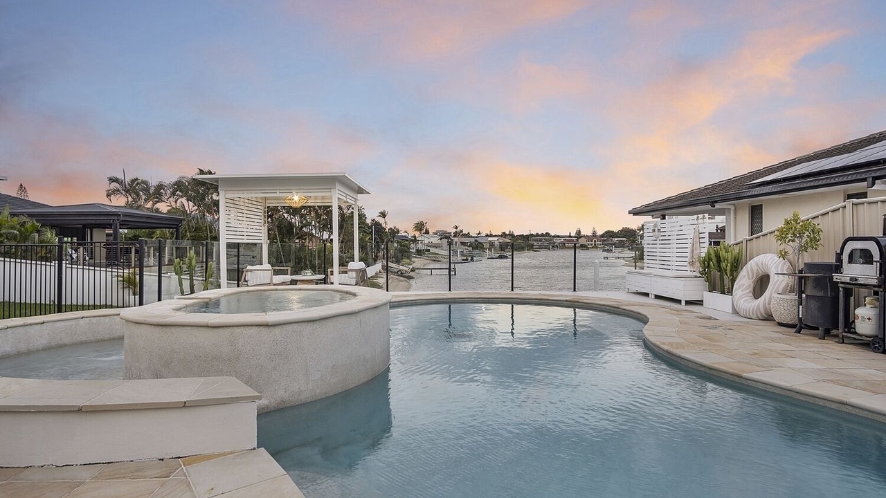 Photo of Outdoor in Mermaid Waters