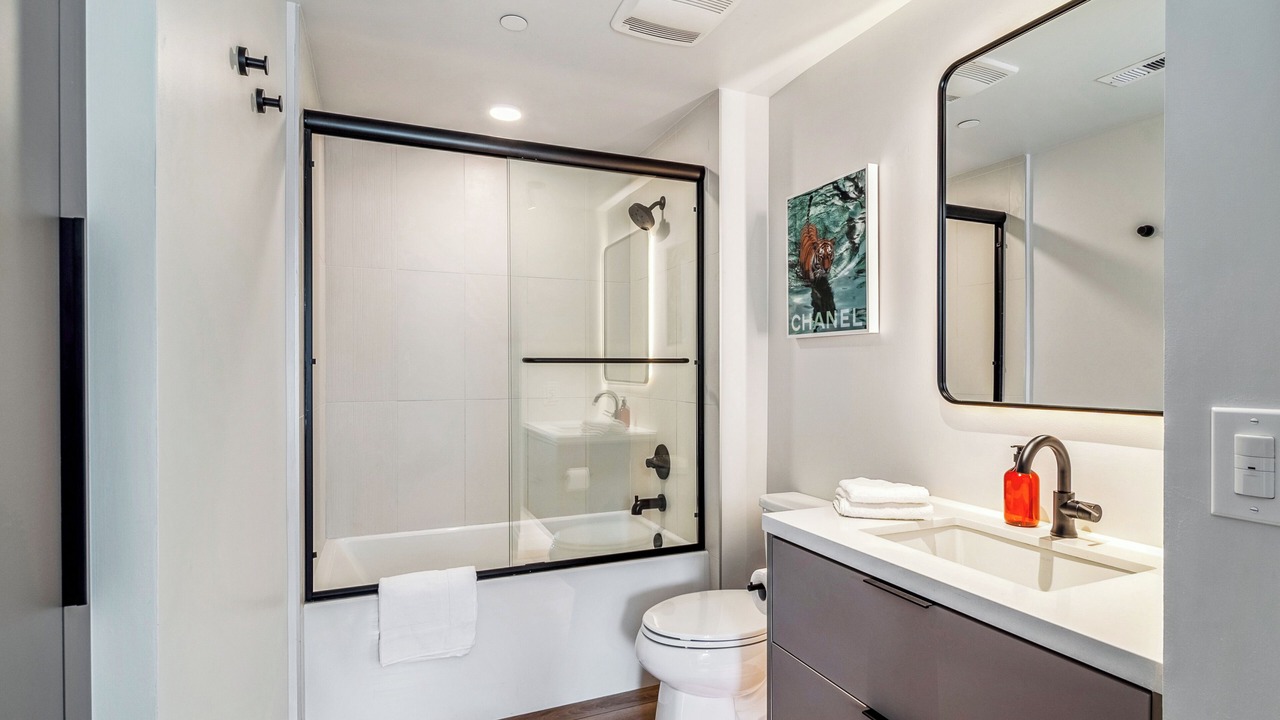 Photo of Bathroom in Washington Culver