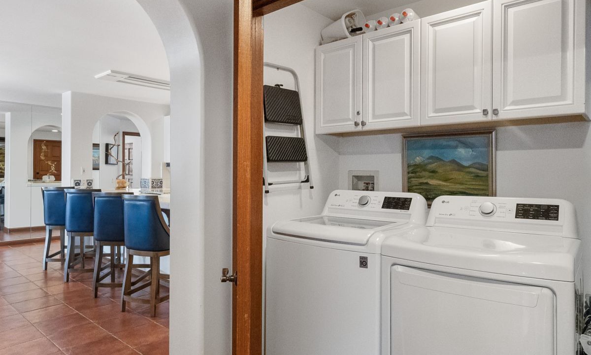 Photo of Bedroom in Avalon