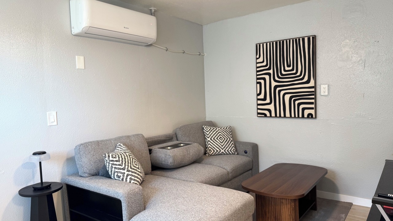 Photo of Livingroom in Hanford
