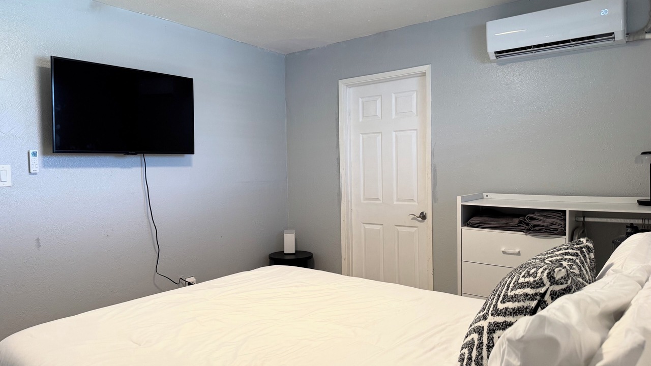 Photo of Bedroom in Hanford