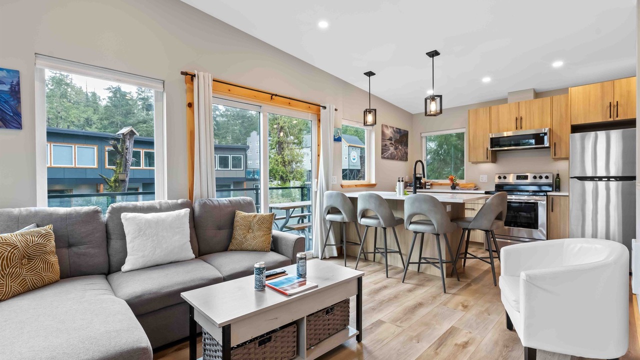 Photo of Livingroom in Ucluelet