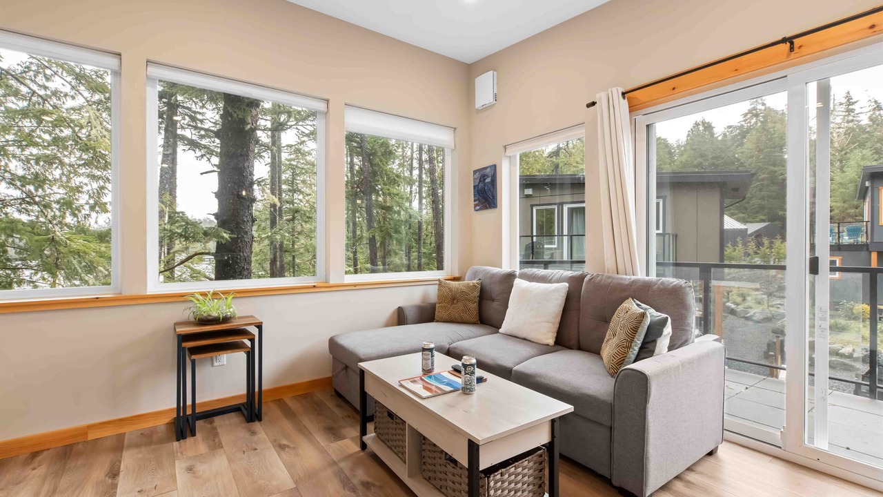 Photo of Livingroom in Ucluelet