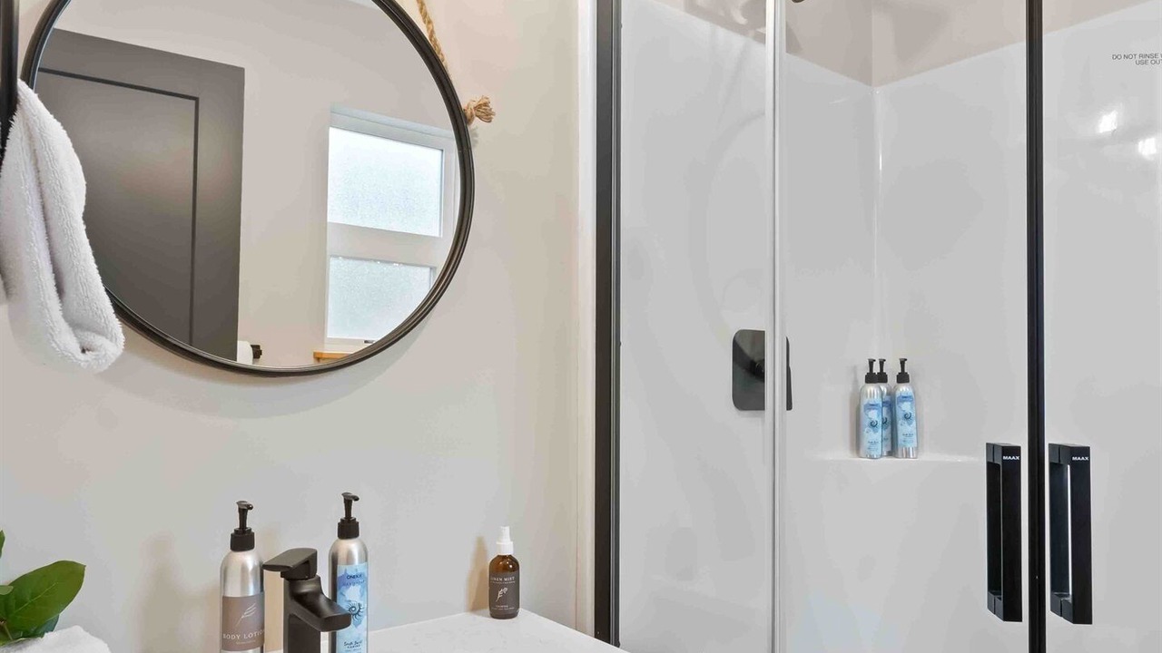 Photo of Bathroom in Ucluelet