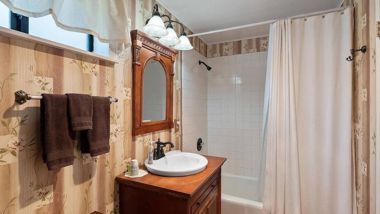 Photo of Bathroom in Julian