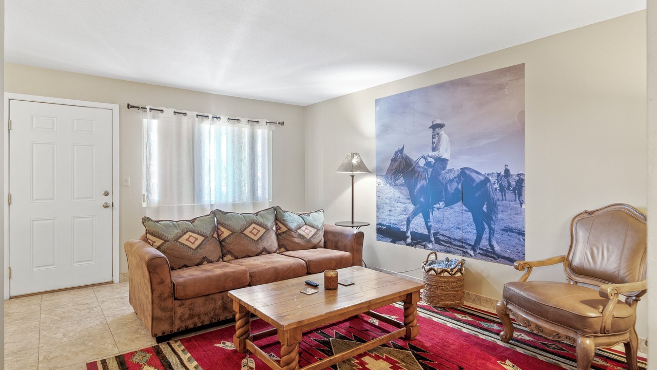 Photo of Livingroom in Wickenburg