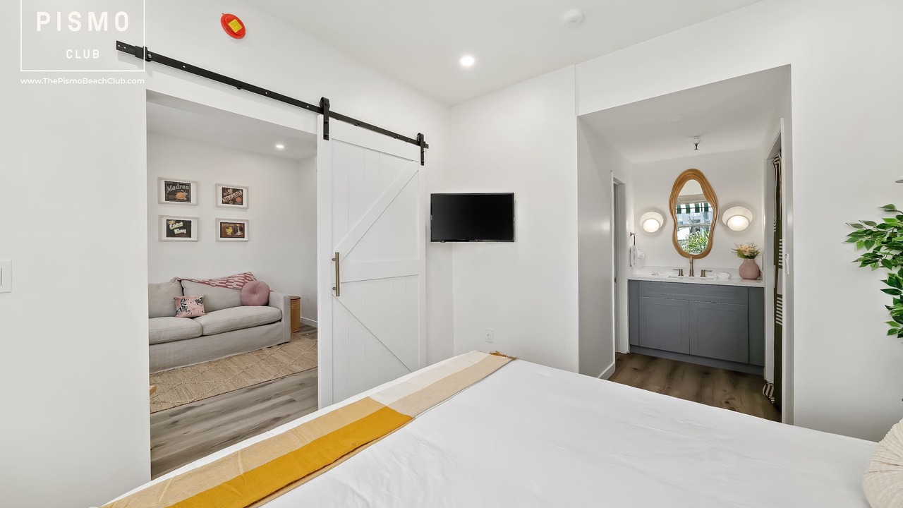 Photo of Bedroom in Downtown