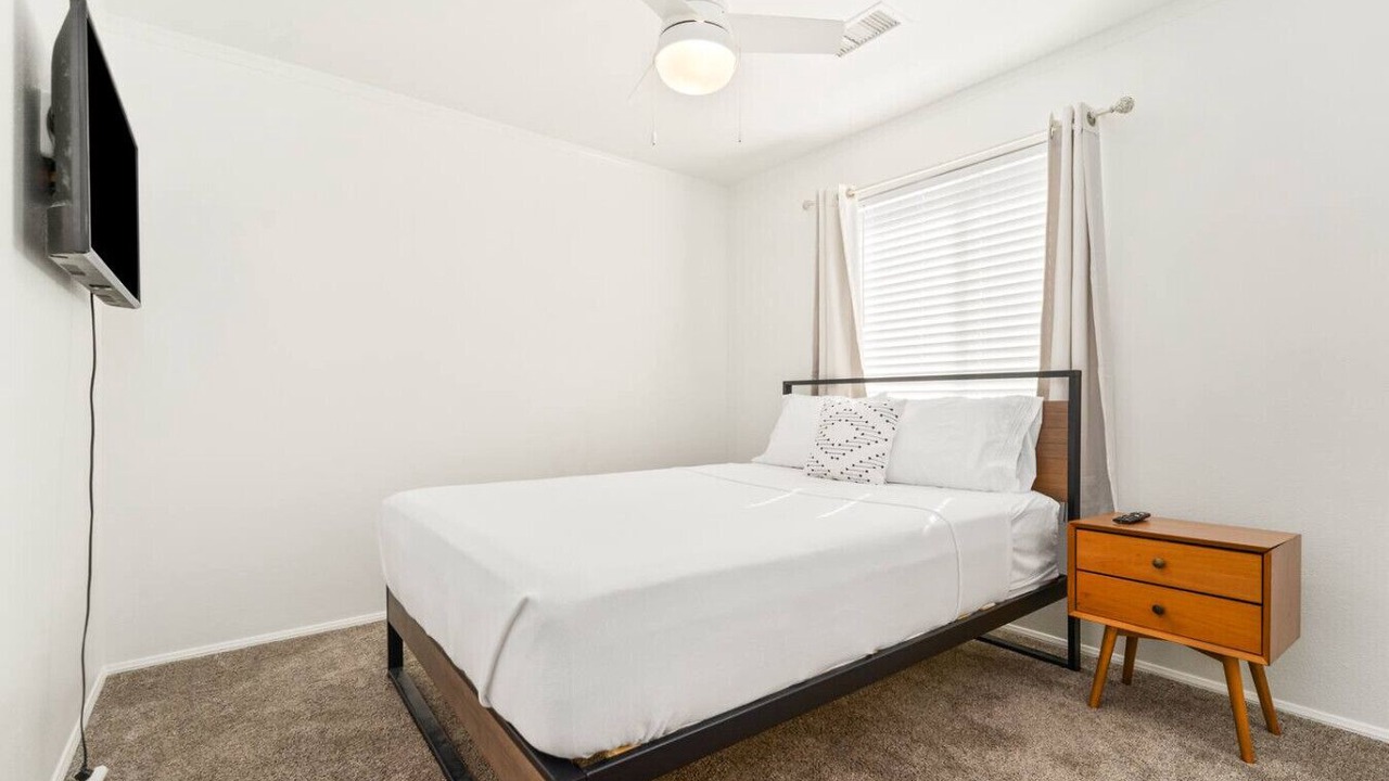 Photo of Bedroom in Twentynine Palms
