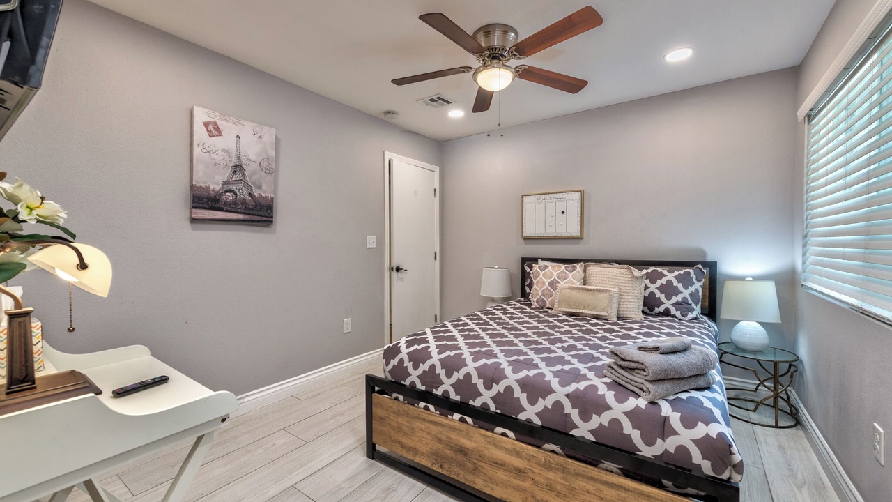 Photo of Bedroom in Spring Valley