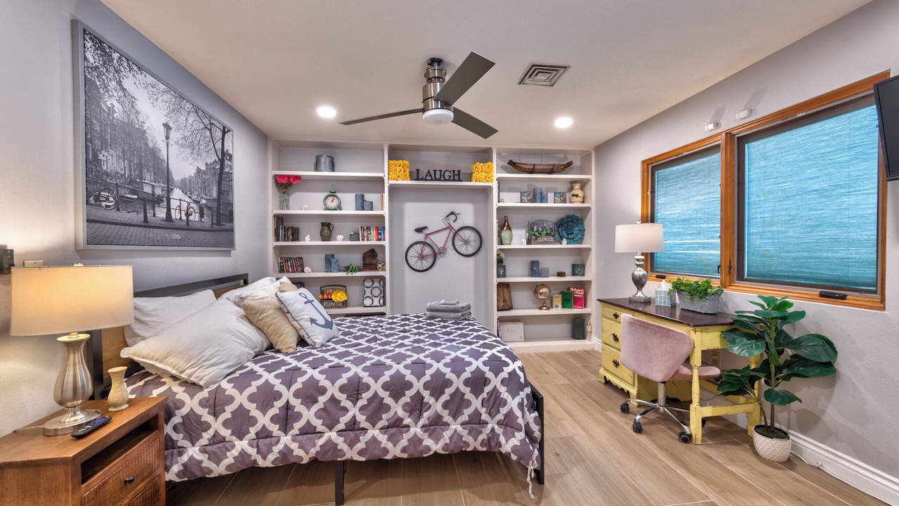Photo of Bedroom in Spring Valley