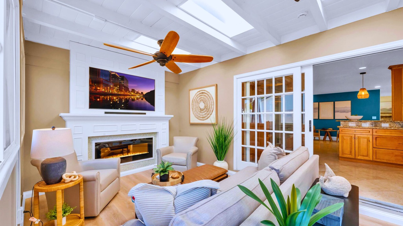 Photo of Livingroom in Allied Gardens